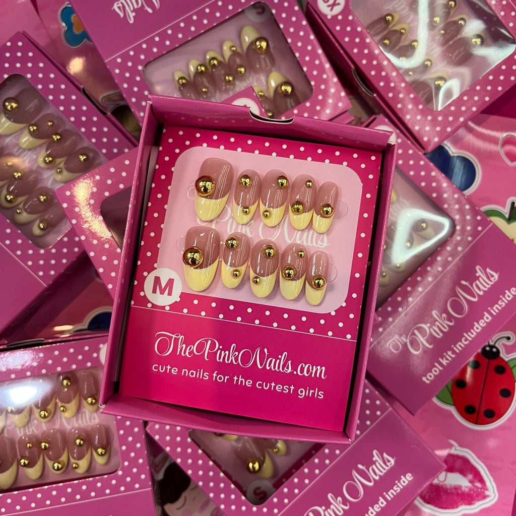 Lisa Chic ｜ Handcrafted Press-On Nails | The Pink Nails